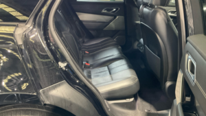 2018 Land Rover Range Rover Velar R-Dynamic Hse in Black — image 5