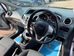 2009 Ford Fiesta 1.25 Zetec 3dr in Silver — image 3