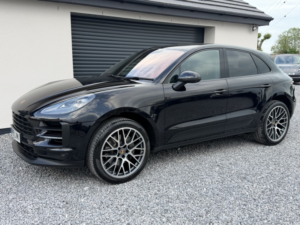 2019 Porsche Macan 3.0 T V6 S in Black — image 5