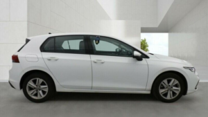2022 Volkswagen Golf 1.5 Tsi Life Euro 6 (s/s) 5dr in White — image 5