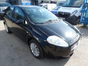 2008 Fiat Grande Punto 1.4 Eleganza 5dr in Black — image 3