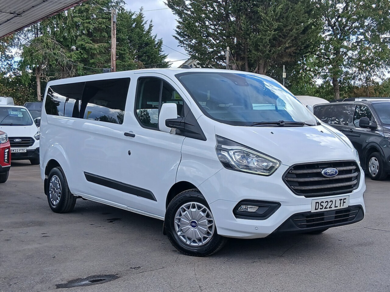 2022 Ford Transit Custom Custom 300 Crew Van Trend in White — image 1