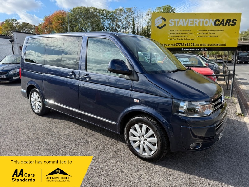 2010 Volkswagen Caravelle Executive Tdi in Blue — image 1