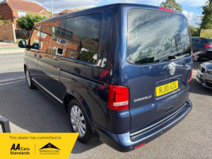 2010 Volkswagen Caravelle Executive Tdi in Blue — image 6