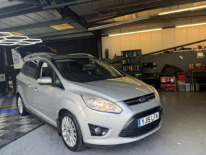 2015 Ford Grand C-Max 1.6 Tdci Titanium in Silver — image 4