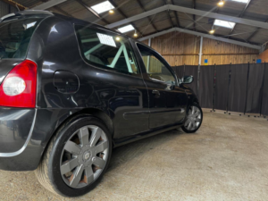 2003 Renault Clio 2.0 16v Renaultsport 3dr in Black — image 5