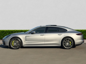 2017 Porsche Panamera 2.9 V6 E-Hybrid 14kwh 4 Executive Saloon 5dr Petrol Plug-In Hybrid Pdk 4WD Euro 6 (s/s) (462 Ps) in Silver — image 4