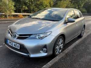 2014 Toyota Auris 1.8 Vvt-H Excel in Grey — image 2