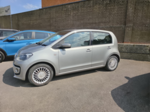 2014 Volkswagen Up! 1.0 Bluemotion Tech High Up! in Silver — image 2