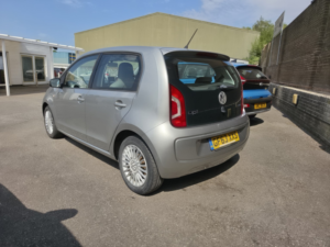 2014 Volkswagen Up! 1.0 Bluemotion Tech High Up! in Silver — image 3