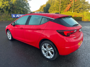 2016 Vauxhall Astra 1.4 I Turbo Sri in Red — image 4