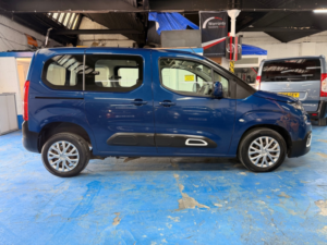 2019 Citroen Berlingo 1.5 Bluehdi Feel in Blue — image 4
