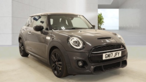 2017 MINI Hatch 1.5 5-Door Hatch Cooper D Black 3dr Jkw Sport Pack+satnav+pepper+stunning in Black — image 3