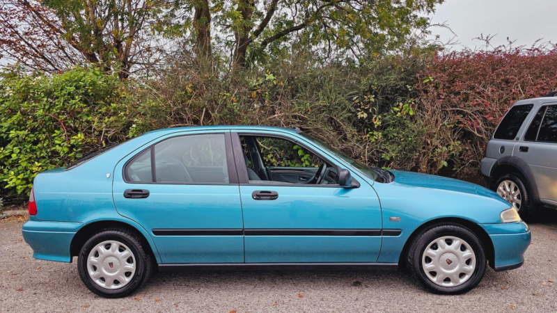 1998 Rover 400 1.6 416 16v 5dr in Blue — image 1