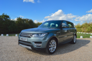 2017 Land Rover Range Rover Sport 3.0 Sd V6 Hse in Grey — image 2