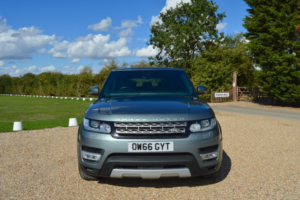 2017 Land Rover Range Rover Sport 3.0 Sd V6 Hse in Grey — image 3