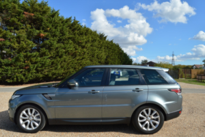 2017 Land Rover Range Rover Sport 3.0 Sd V6 Hse in Grey — image 5