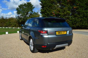 2017 Land Rover Range Rover Sport 3.0 Sd V6 Hse in Grey — image 6