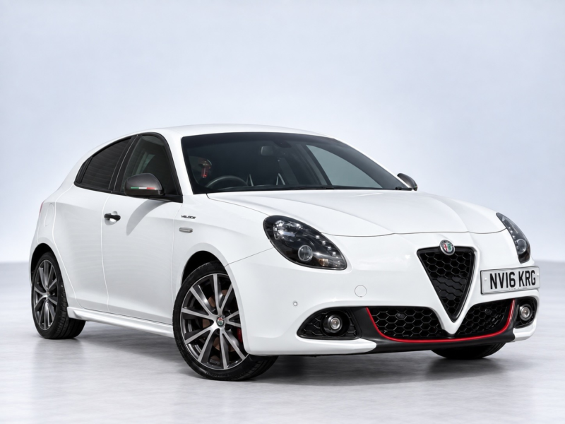 2016 Alfa Romeo Giulietta 1.8 New Giulietta 1750 Tbi 240hp Alfa Tct Veloce in White — image 1