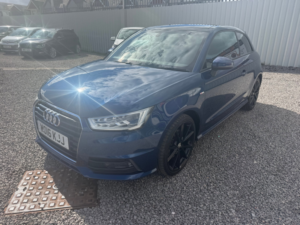2016 Audi A1 1.6 Tdi S Line Hatchback 3dr Diesel S Tronic Euro 6 (s/s) (116 Ps) in Blue — image 4