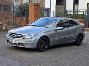 2010 Mercedes-Benz Clc Class 2.1 Clc200 Cdi Sport Coupe 3dr Diesel Manual Euro 4 (122 Ps) in Silver — image 3