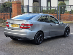 2010 Mercedes-Benz Clc Class 2.1 Clc200 Cdi Sport Coupe 3dr Diesel Manual Euro 4 (122 Ps) in Silver — image 6