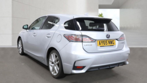 2015 Lexus Ct 1.8 200h Advance in Silver — image 4