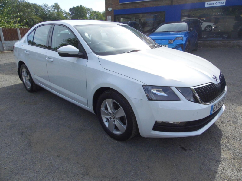 2019 Skoda Octavia 1.0 Tsi Se Euro 6 (s/s) 5dr in White — image 1