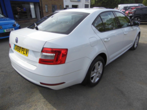 2019 Skoda Octavia 1.0 Tsi Se Euro 6 (s/s) 5dr in White — image 6