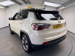 2019 Jeep Compass 1.6 Multijetii Limited SUV 5dr Diesel Manual Euro 6 (s/s) (120 Ps) in White — image 4