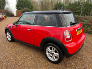 2013 MINI Hatch 1.6 Cooper D Euro 5 (s/s) 3dr in Red — image 5