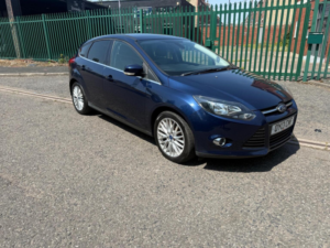 2013 Ford Focus 1.0t Ecoboost Zetec Euro 5 (s/s) 5dr in Blue — image 2