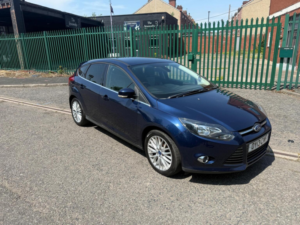 2013 Ford Focus 1.0t Ecoboost Zetec Euro 5 (s/s) 5dr in Blue — image 3