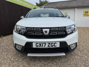 2017 Dacia Sandero Stepway 0.9 Stepway Laureate Tce 90 in White — image 2