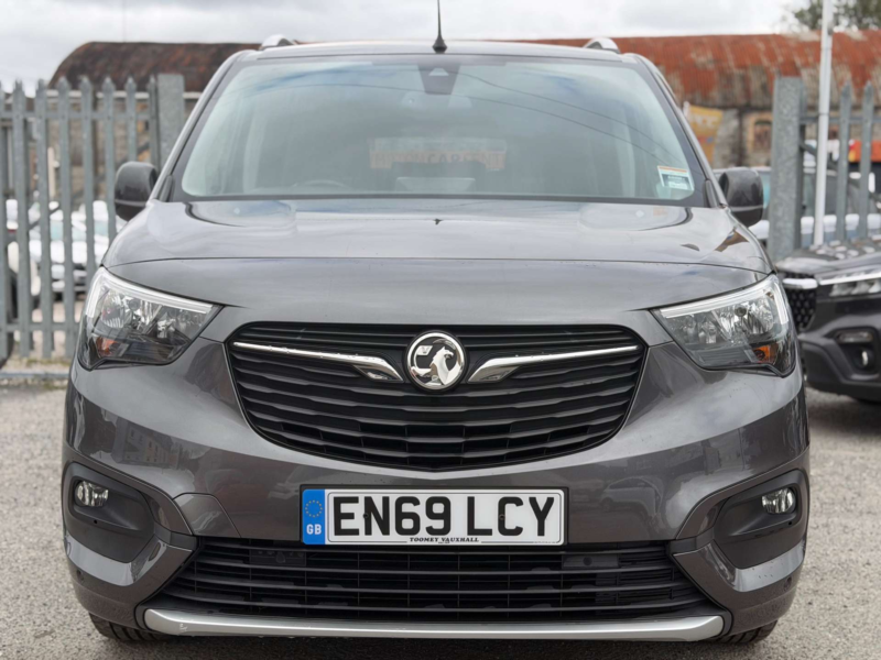 2020 Vauxhall Combo Life 1.2 Combo Life Elite S/s Auto 5dr in Grey — image 2