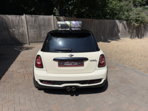2011 MINI Hatch 1.6 Cooper S Hatch in White — image 6