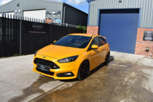 2015 Ford Focus 2.0t Ecoboost St-3 Euro 6 (s/s) 5dr in Yellow — image 4