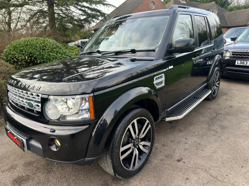 2012 Land Rover Discovery 4 3.0 Sd V6 Hse Luxury in Black — image 1