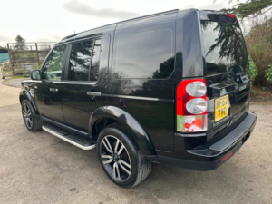 2012 Land Rover Discovery 4 3.0 Sd V6 Hse Luxury in Black — image 4