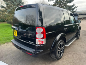 2012 Land Rover Discovery 4 3.0 Sd V6 Hse Luxury in Black — image 6
