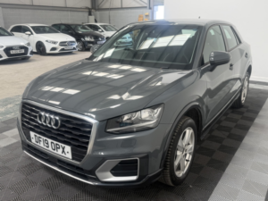 2019 Audi Q2 1.6 Tdi 30 Sport in Grey — image 3