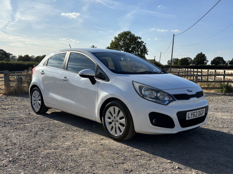 2013 Kia Rio 1.3 2 in White — image 1