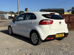 2013 Kia Rio 1.3 2 in White — image 3