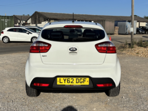 2013 Kia Rio 1.3 2 in White — image 6