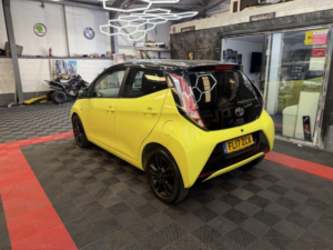 2017 Toyota Aygo 1.0 Vvt-I X-Cite 3 Yellow Bi-Tone in Yellow — image 3