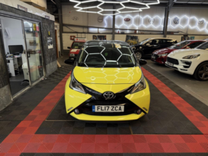 2017 Toyota Aygo 1.0 Vvt-I X-Cite 3 Yellow Bi-Tone in Yellow — image 6