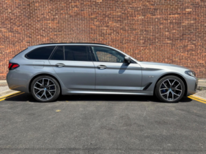2022 BMW 5 Series 2.0 530e 12kwh M Sport Touring Steptronic Xdrive Euro 6 (s/s) 5dr in Grey — image 6