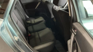 2013 Mazda Mazda3 1.6d Venture Euro 5 5dr in Grey — image 3