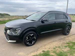 2022 Kia Niro 64.8kwh 3 in Black — image 2