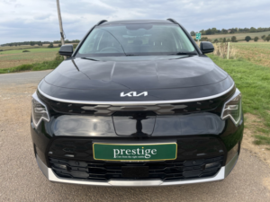 2022 Kia Niro 64.8kwh 3 in Black — image 4